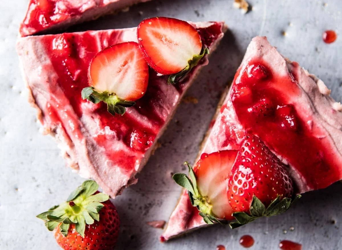 Decadent Dairy-Free Cheesecakes to Satisfy Your Sweet Tooth