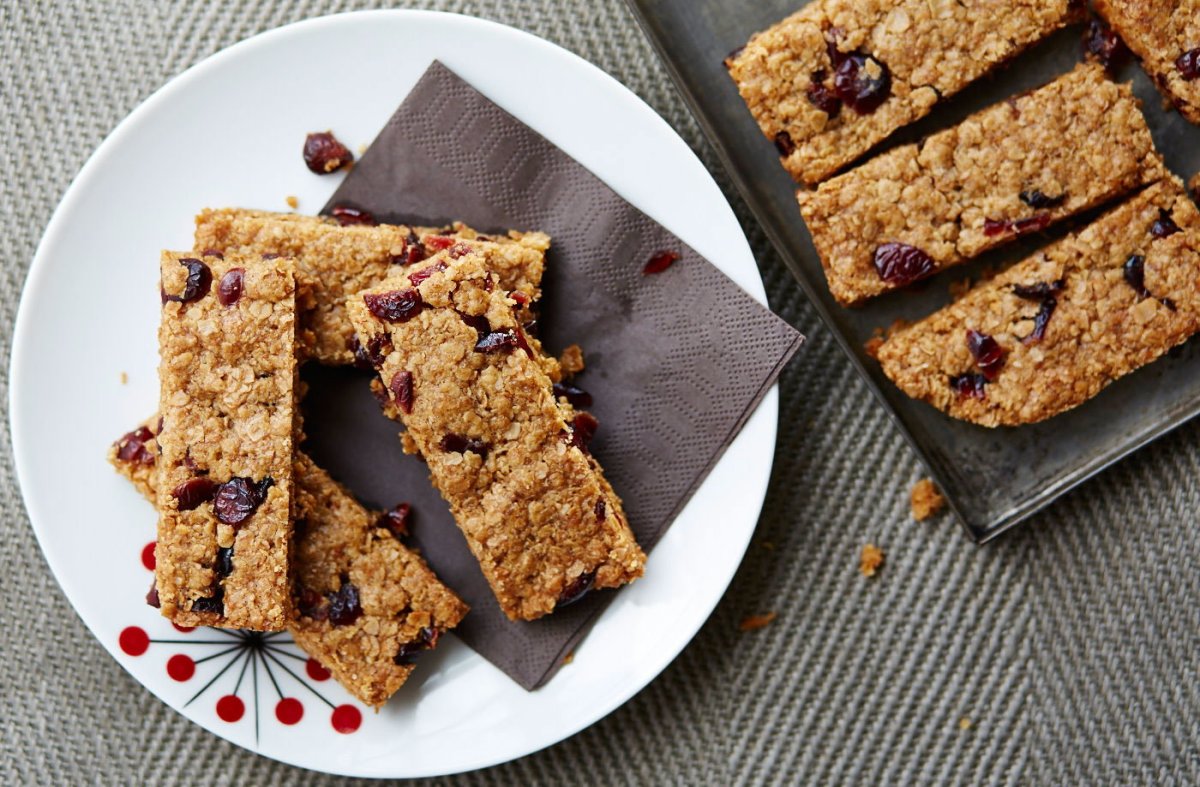 Sweet and Savory Nut-Free Snack Bars A Delicious Guide