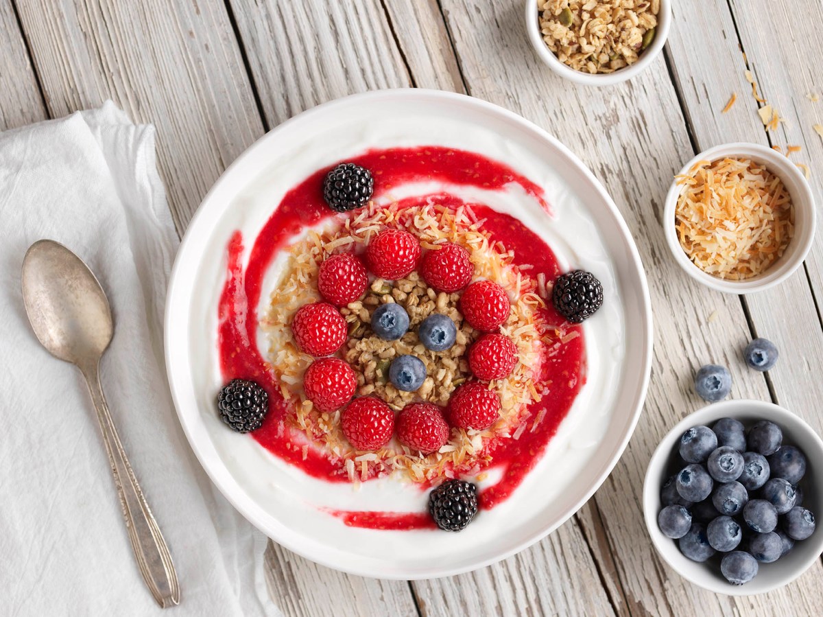 How to Make Perfect Soy-Free Smoothie Bowls