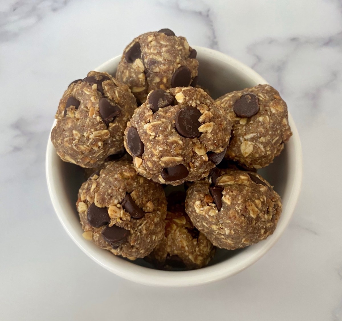 How to Make Raw Vegan Energy Bites in Minutes