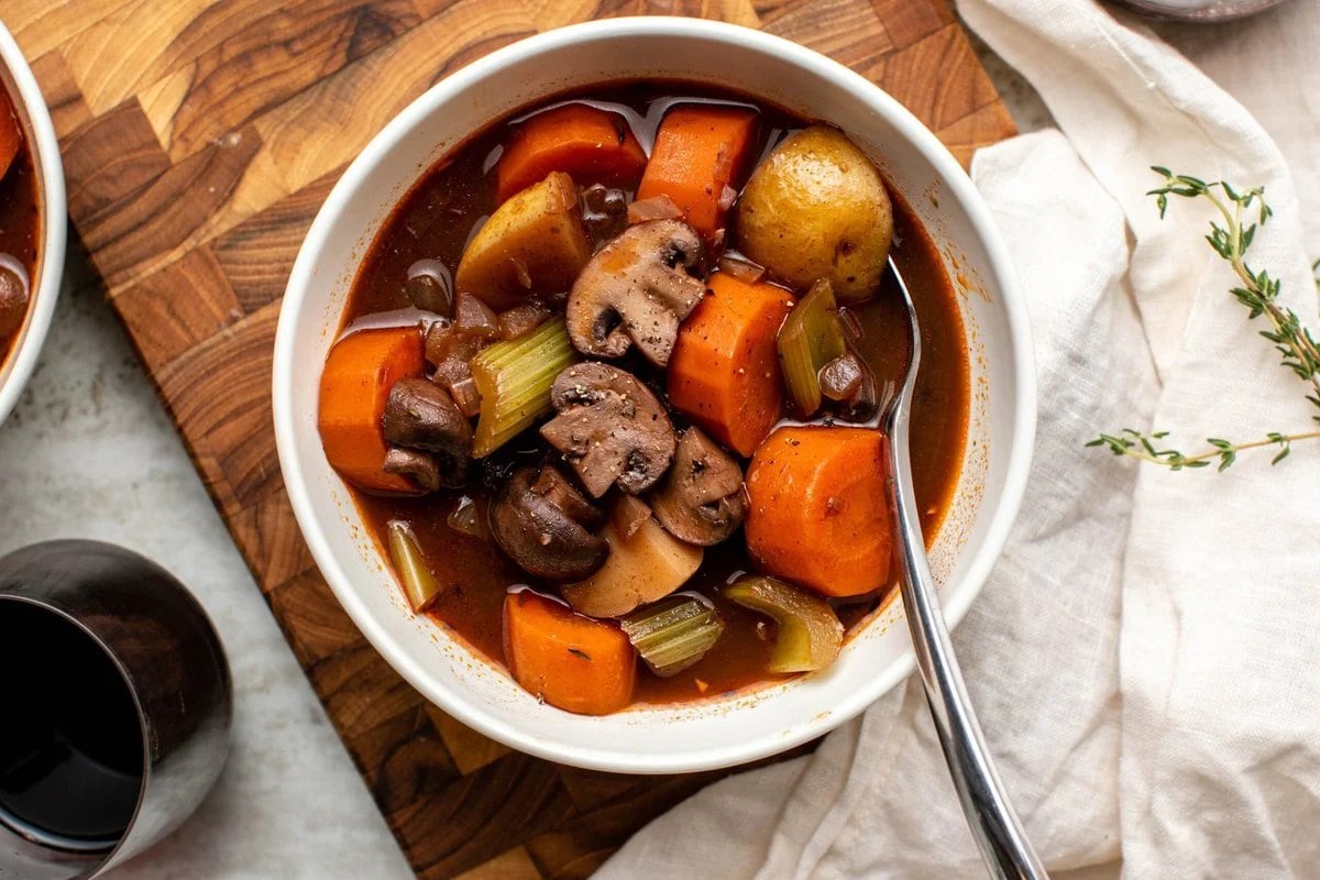 Comforting Vegan Stews for Cozy Nights