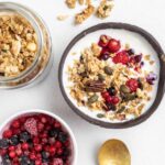 Easy Raw Vegan Granola for a Healthy Morning