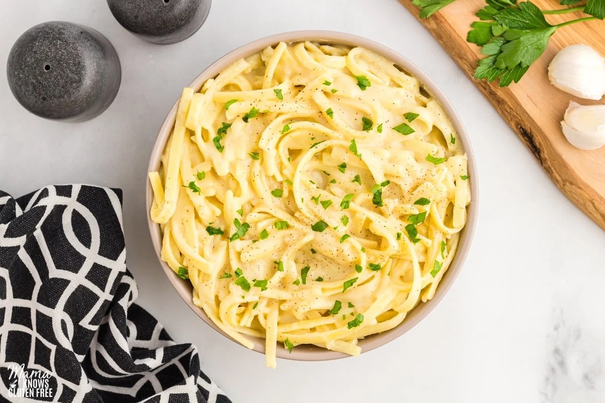 How to Make the Creamiest Dairy-Free Alfredo Sauce