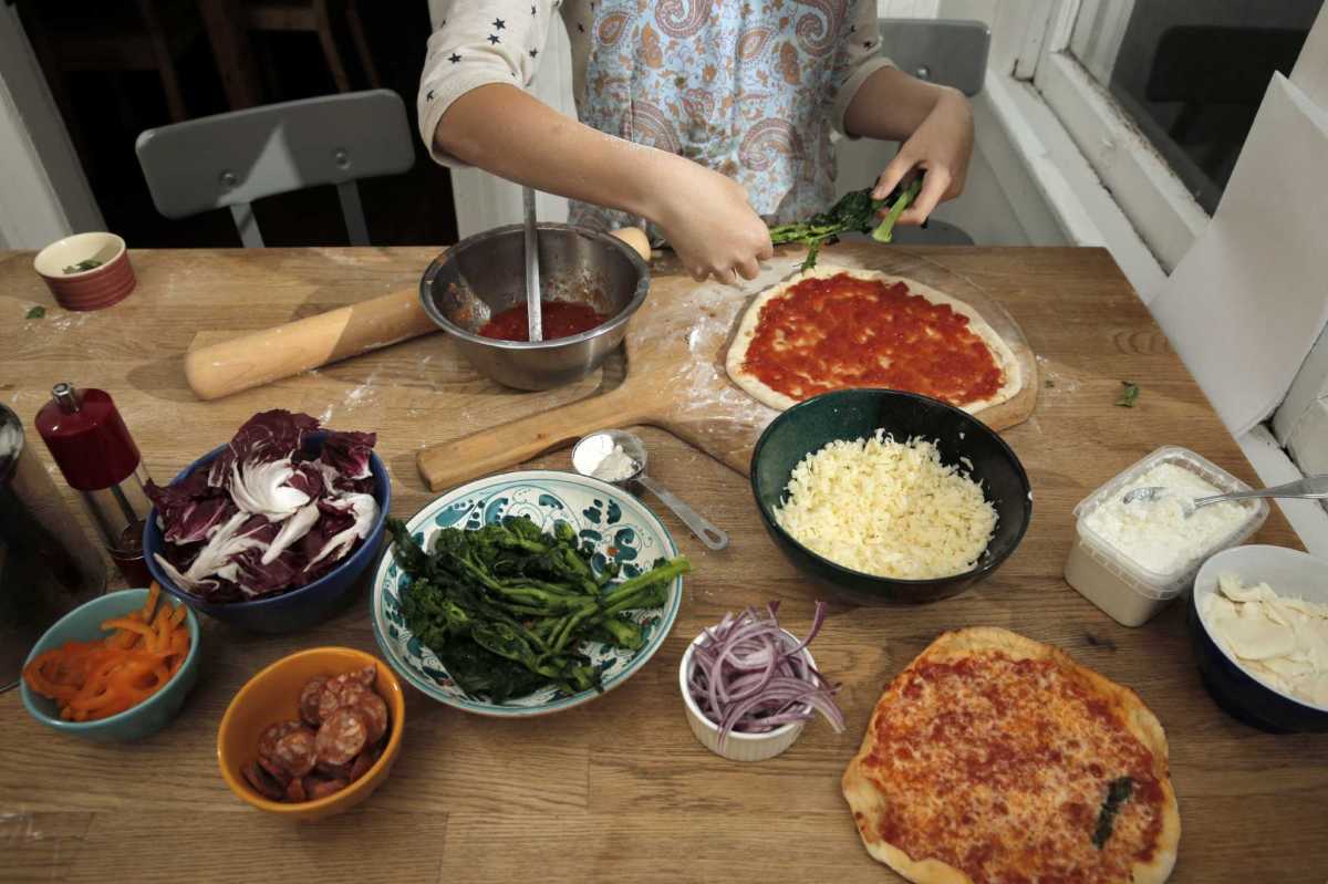 Vegan Pizza Night Ideas for the Family