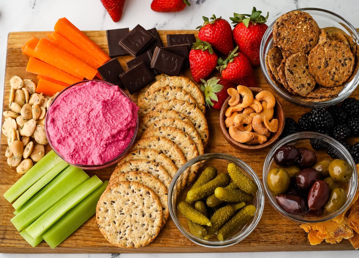 How to Make the Ultimate Raw Vegan Charcuterie Board