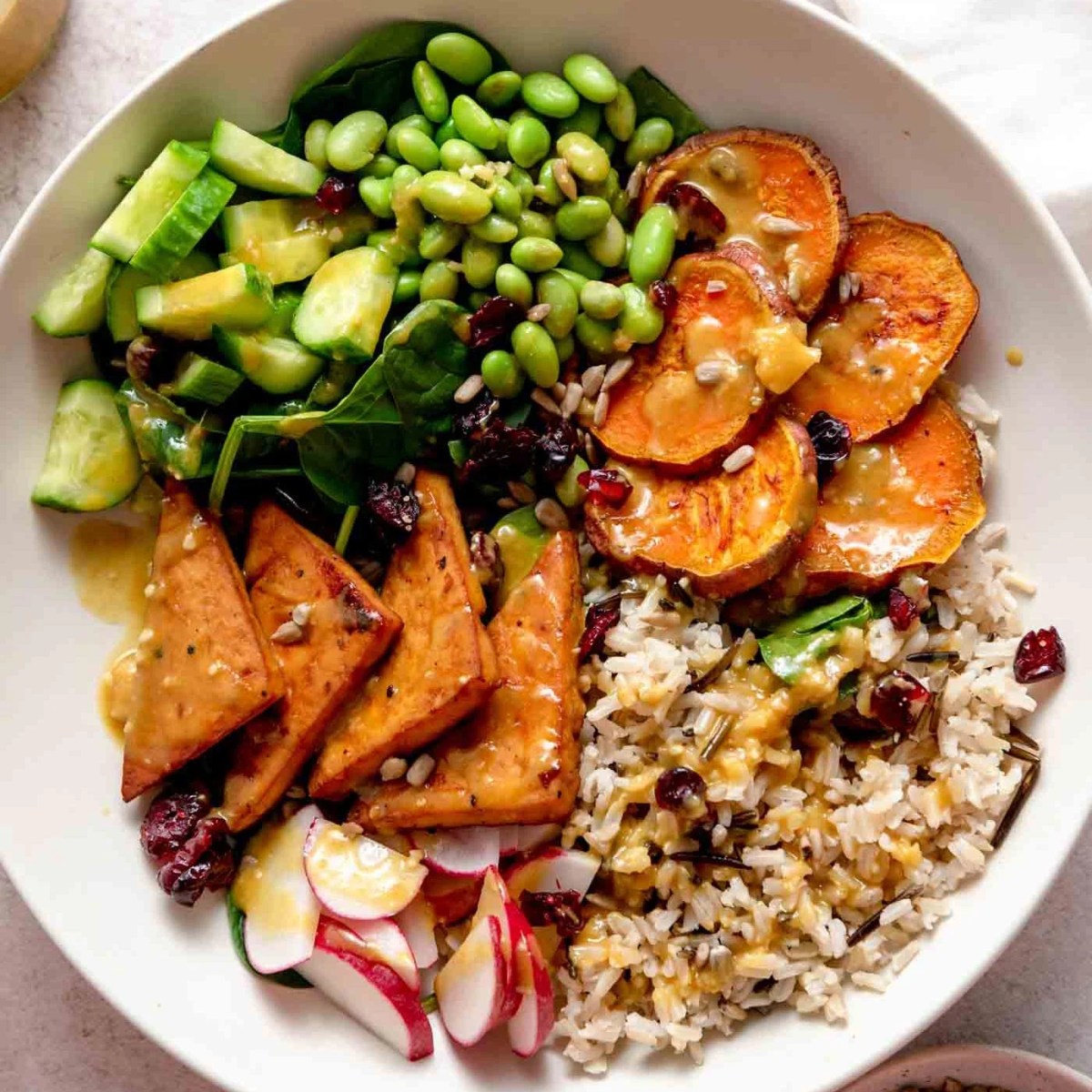 How to Make the Perfect Vegetarian Power Bowl